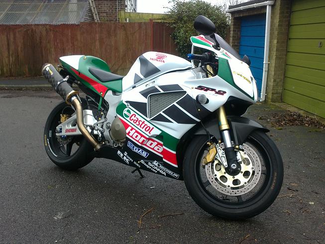 castrol 1.jpg